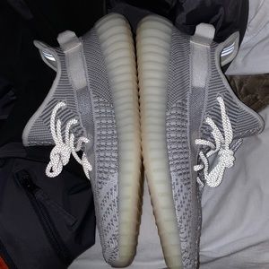 Yeezy 350v2 non reflective WITH BOX+TAGS